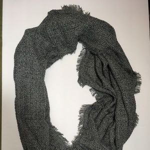 NWT Old Navy Gray Wide Infinity Scarf With Fringe
